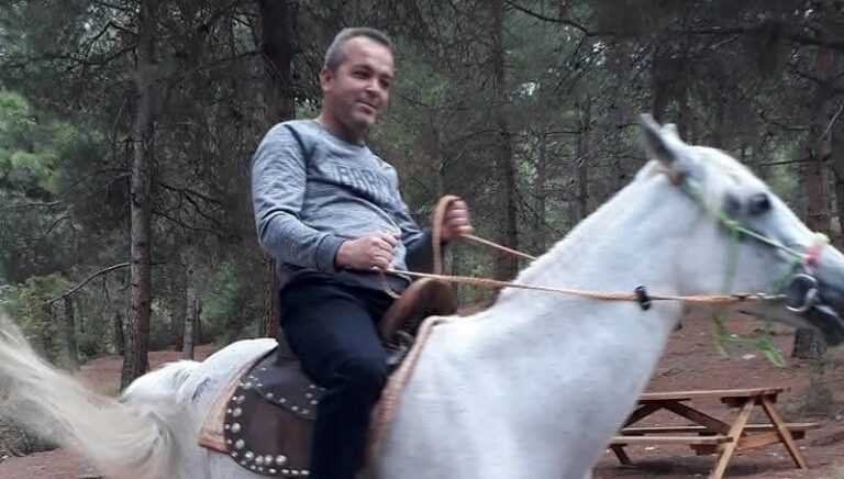 denize-giren-ogretmen-bogularak-hayatini-kaybetti-2MRUQHqv.jpg